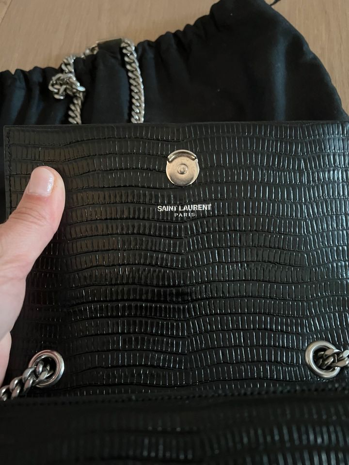 Yves Saint Laurent Tasche Monogramm classic schwarz/ Silber smal in Mönchengladbach