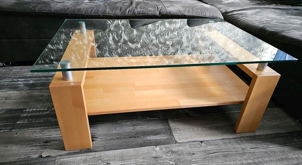 Couchtisch mit Glasplatte  110 x 75 x 44 cm in Moers