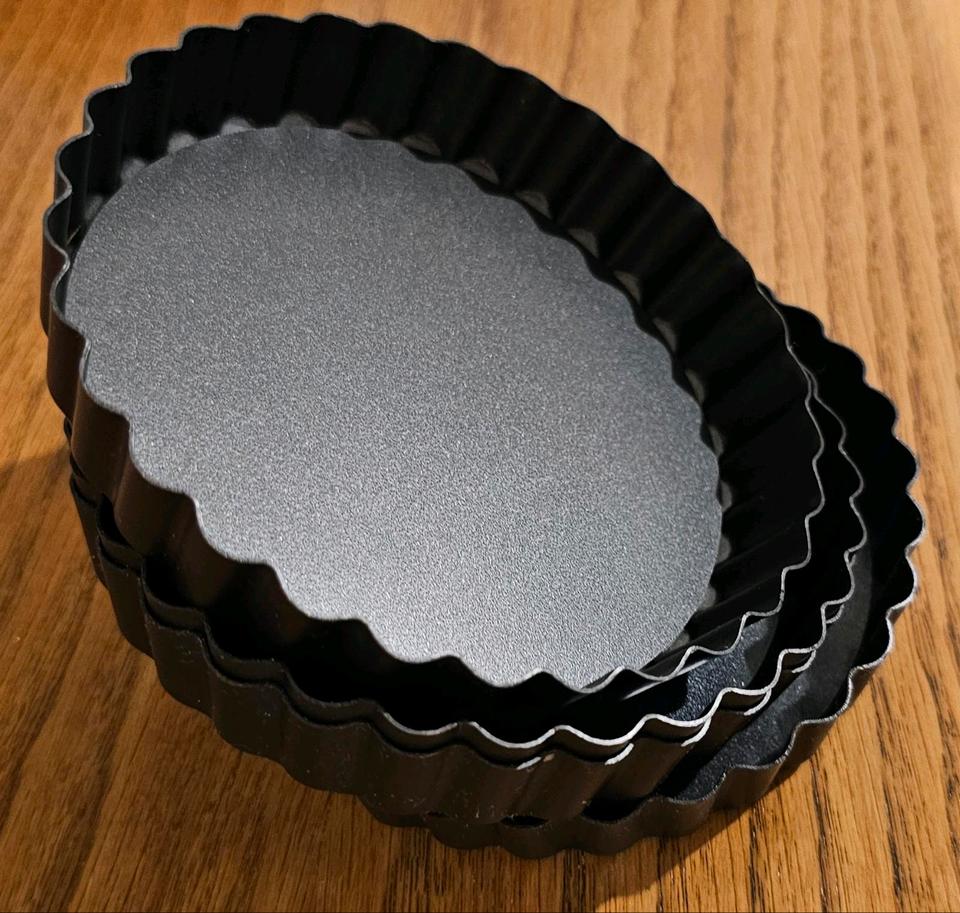 Mini Backformen aus Metall und Silikon plus Rezeptbuch! in Karlsruhe