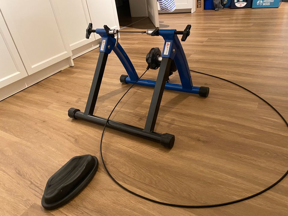 Rollentrainer | Ergometer | Fahrrad Indoor | Heimtrainer in Aachen