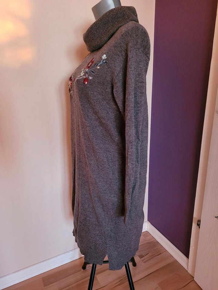 Strickkleid Longpullover grau Gr. S Stiefelkleid in Greifswald