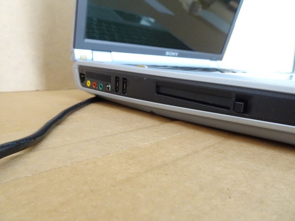 Laptop Notebook Sony Vaio PCK-K115S inkl. Ladekabel in Eberswalde