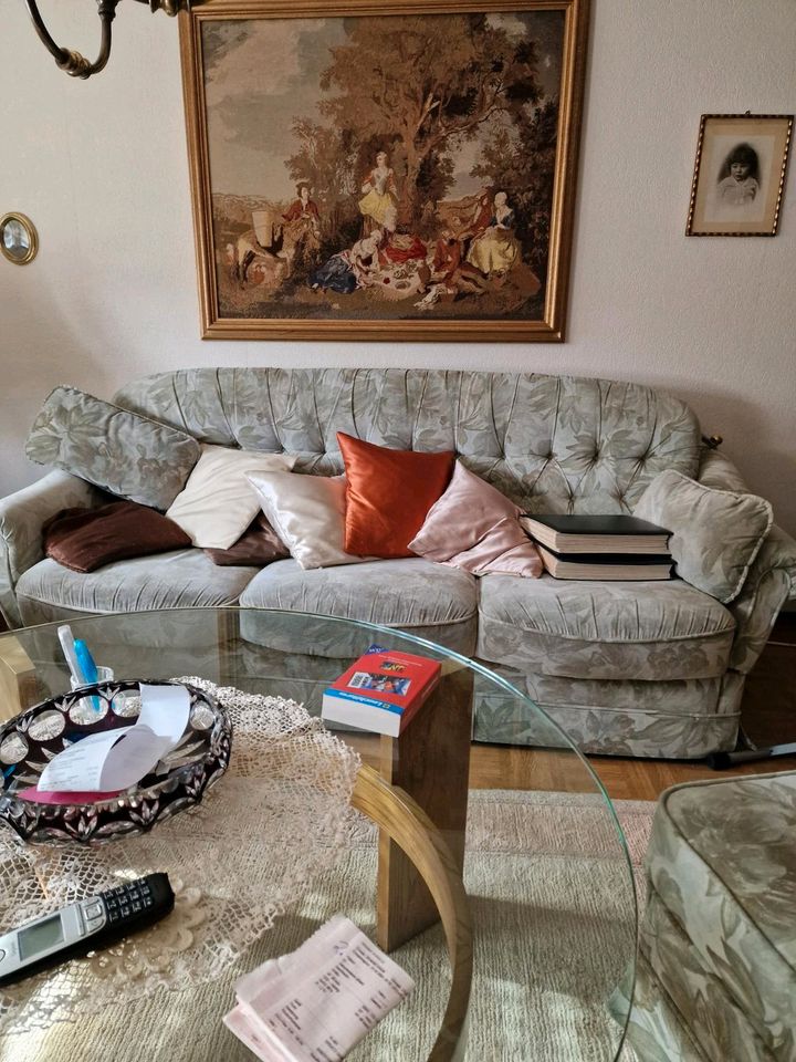 Couch Garnitur 3/2/1 Sitzer + Hocker in Ludwigsburg