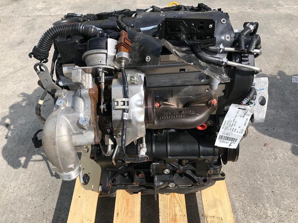 MOTOR DFH 2.0 TDI 190 PS AUDI SEAT SKODA VW KOMPLETT 29.427KM in Braunschweig