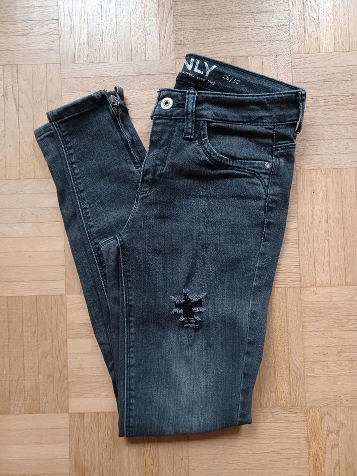 Jeans- Hose - Only - Gr. 26/32 in Hilden