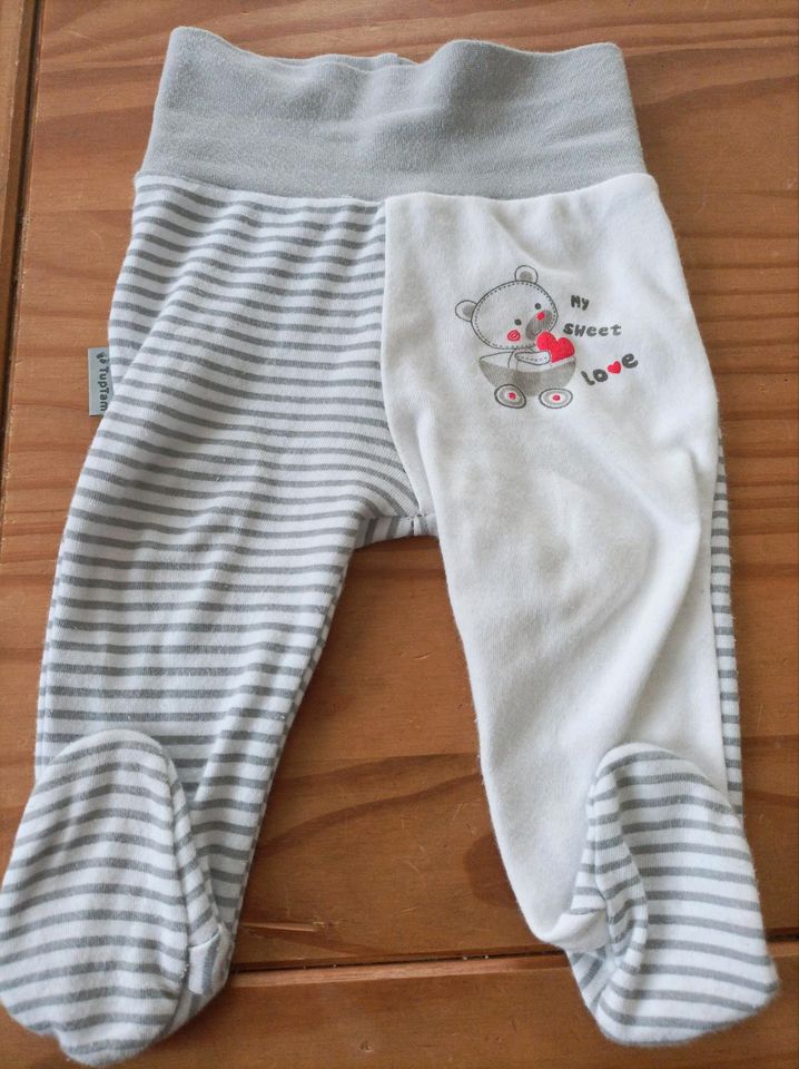 Set bestehend aus Mütze, Langarmbody u Hose in Schlettau