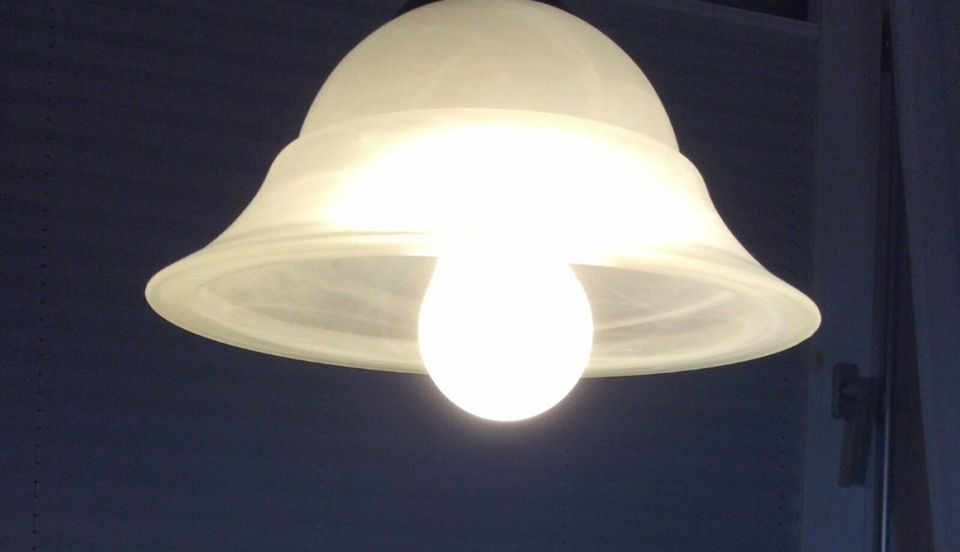 Hänge Lampe für Küche Esszimmer Stube Milchglas Licht Leuchte in Oldenburg