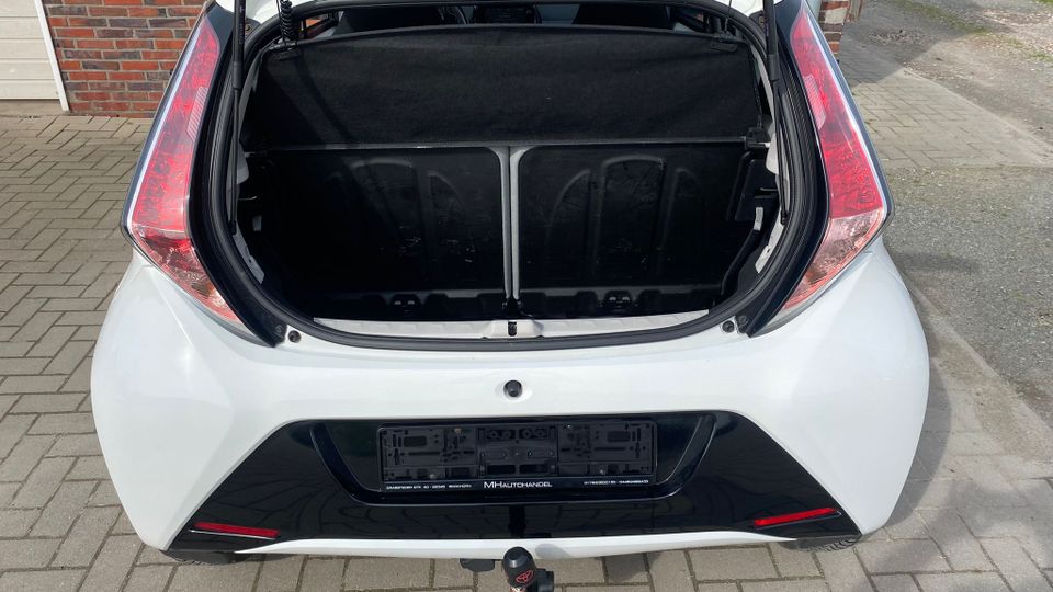 Toyota Aygo 1.0 Klima AHK Top Gepflegt Finanzierung möglich in Bockhorn