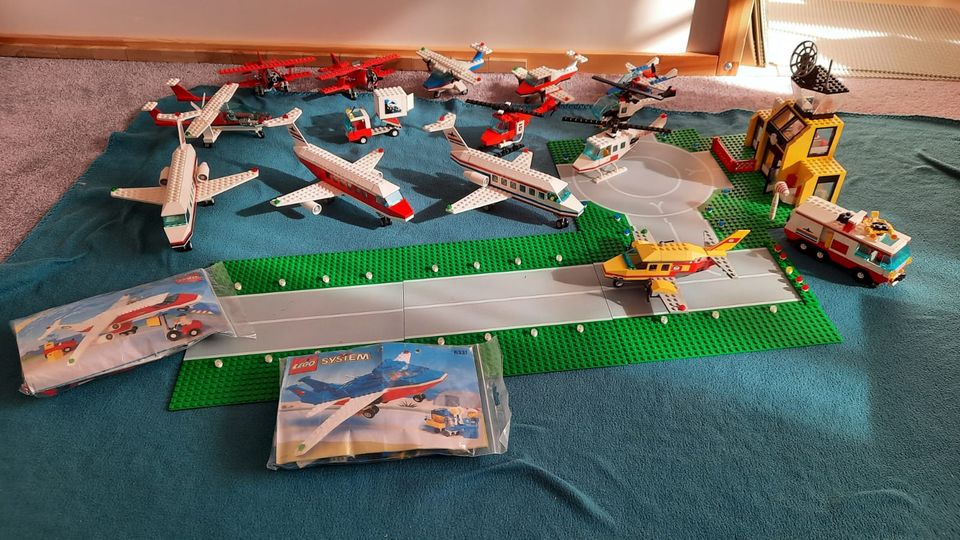 Lego 6392 Airport Flughafen mit grossem Konvolut an Flugzeugen in Dresden