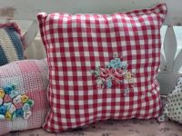 Kissen aus Greengate Serviette❣️ bestickt Greengate Roseberry Schleswig-Holstein - Bad Oldesloe Vorschau