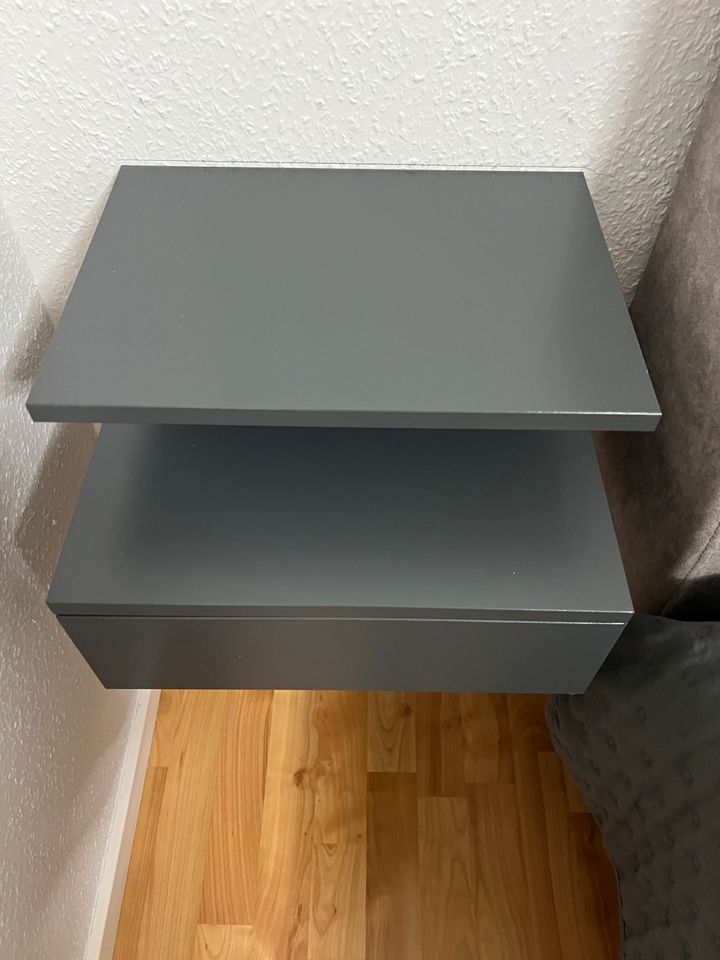 2x Wand-Nachttisch mit Schublade in Frankfurt am Main