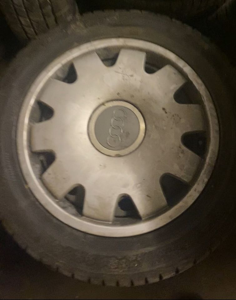 Audi Stahlfelgen mit Reifen (5x112?) 205/55R16 Zwei Stück in Legden