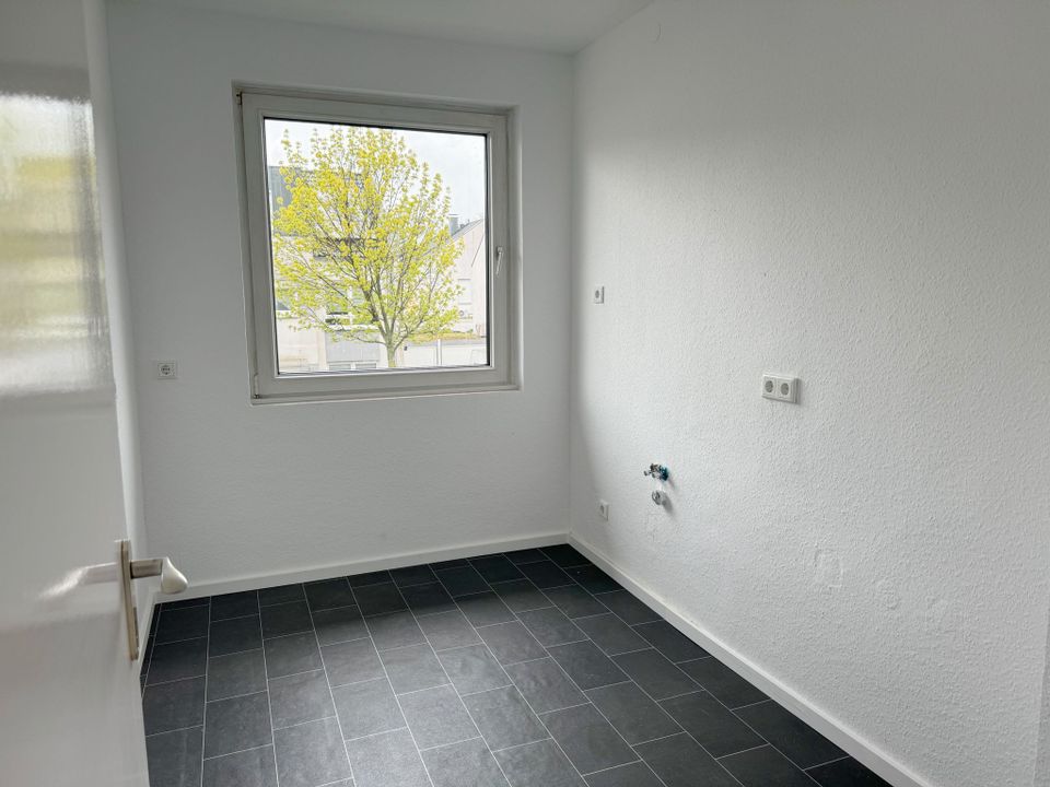 Essen - Frintrop| Renovierte 3-Zimmer-1.OG-Wohnung mit Balkon in guter Lage in Essen