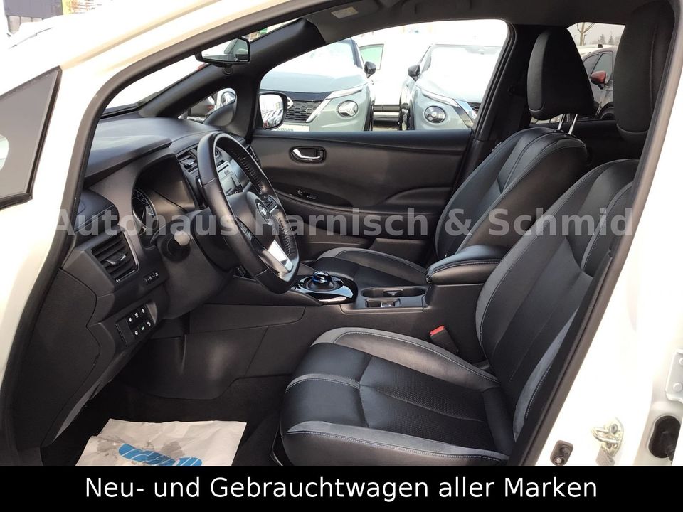 Nissan Leaf 40 kWh Automatik - TEKNA - Vollausstattung in Gersthofen