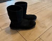 UGG Boots schwarz 41 Niedersachsen - Wolfsburg Vorschau