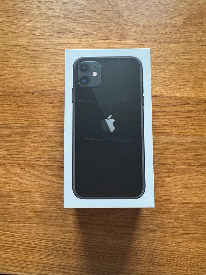Apple iPhone 11, Black, 64GB, Zustand sehr gut. in Magdeburg