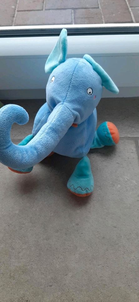 Ikea Barnslig,  blauer Elefant in Dörpen