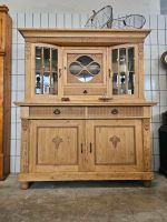 ★ ANTIK ★Großer Buffetschrank Jugendstil Vitrinenschrank 167cm breit Küchenschrank ★ massiv ★ Buffet Vitrine Weichholz Schrank ★ komplett restauriert von wohnART ANTIKMÖBEL Nordrhein-Westfalen - Neunkirchen-Seelscheid Vorschau