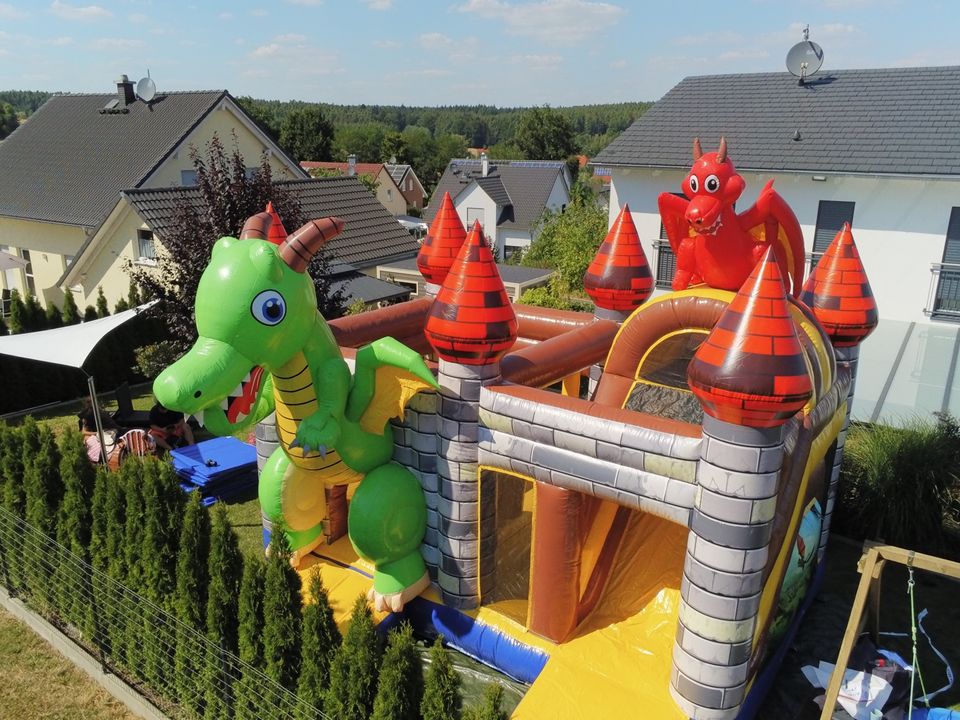 Hüpfburg Drachenschloß XXL 5x6m mit Rutsche, 3D Spielelementen.. in Heroldsbach