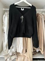 Schwarze Strickjacke von H&M mit Glitzer Schleife Dresden - Reick Vorschau