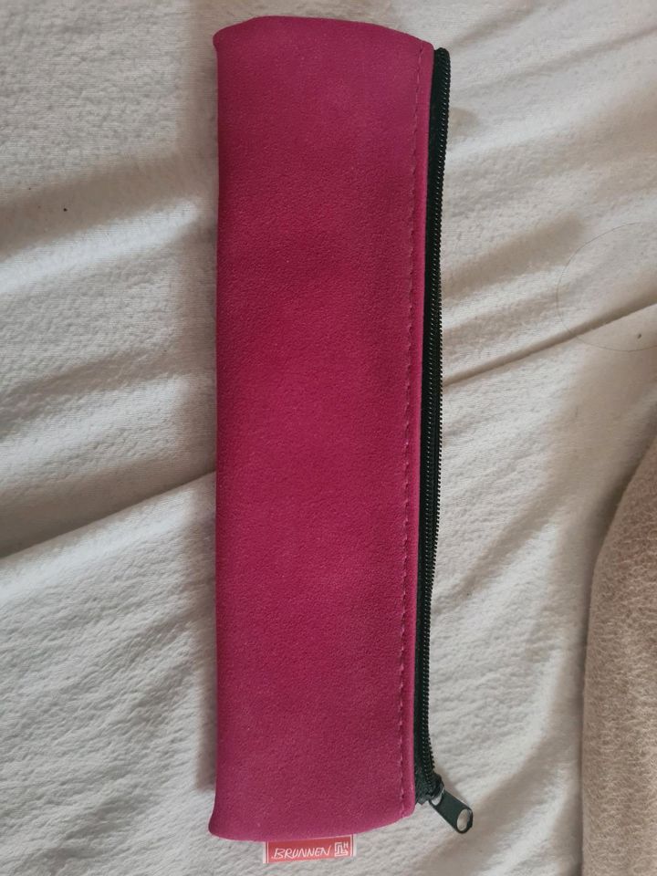 Brunnen Schlamper Mäppchen Etui mit Gummiband pink neuwertig in Eislingen (Fils)