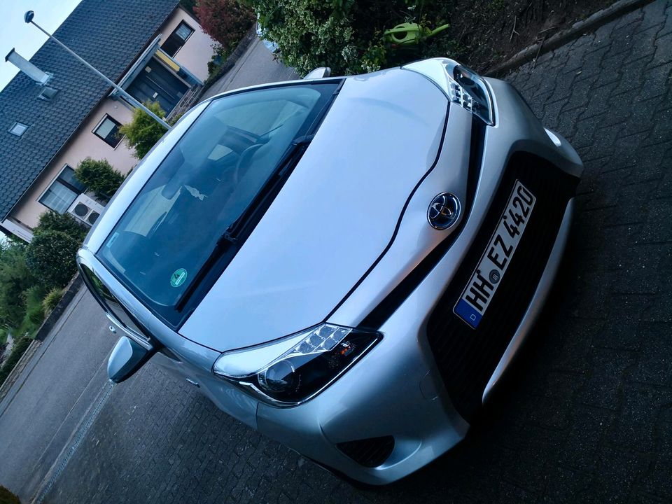 Toyota Yaris Hybrid Automatik in Vaihingen an der Enz