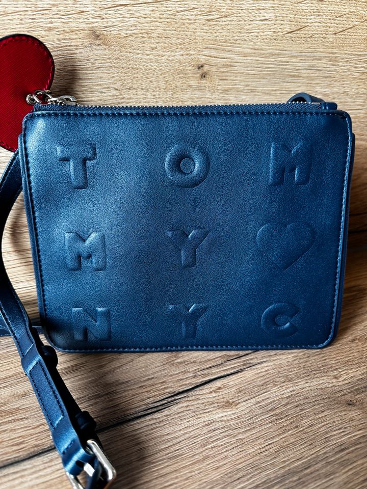 Tommy Hilfiger Umhängetasche Schultertasche Crossbody Neuwertig in Rostock