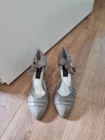 Everybody Schuhe Pumps bz moda grau Gr.40 neuw Nordrhein-Westfalen - Gelsenkirchen Vorschau