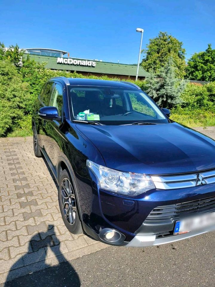 Mitsubishi Outlander in Aschaffenburg