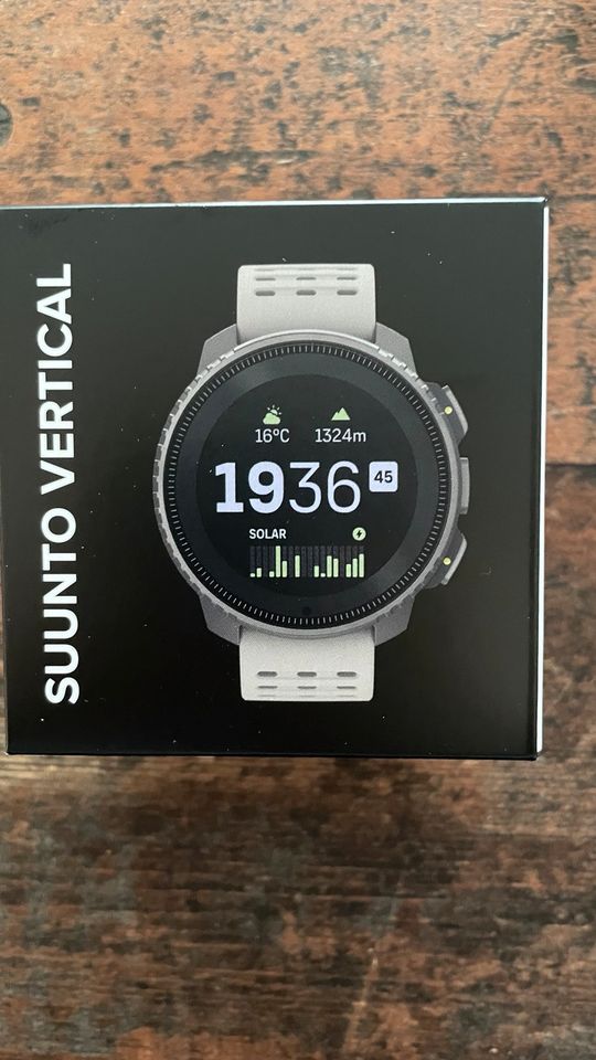 Suunto Vertical Titanium Solar - Sand –