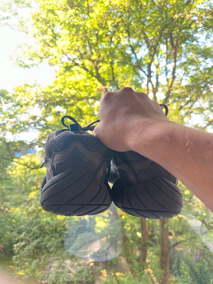 Adidas Yeezy 500 Utility Black/ Schwarz in Hamburg