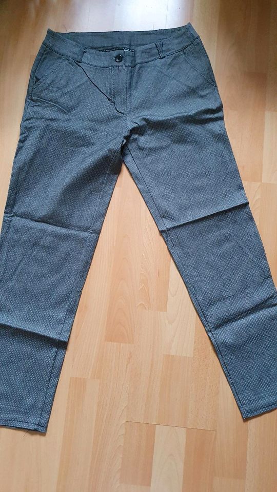 Chino Hose Gr. 40 grau in Brietlingen