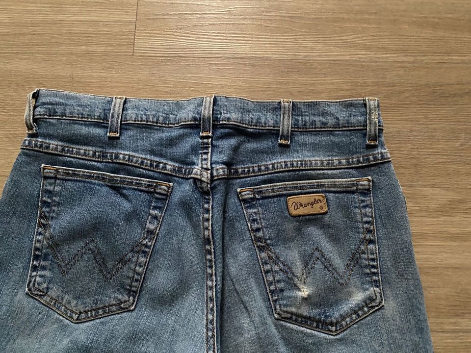 4 Brax & Wrangler Herren Hosen Jeans Cord Texas Stretch Gr. 34/30 in Gelsenkirchen