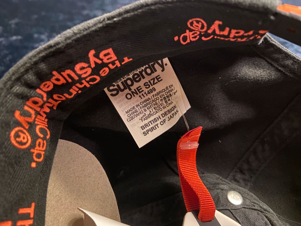 Superdry Basecap Schirmmütze neuwertig mit Etikett in Wiesbaden