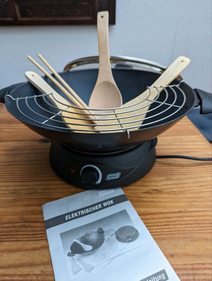 Elektrischer Wok Set + Pfannenwender aus Holz, Holzlöffel, Stäbch in Ritterhude