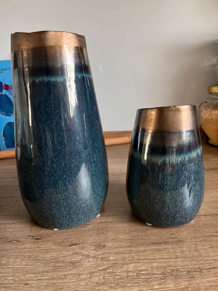 2x keramik vasen in Rüsselsheim