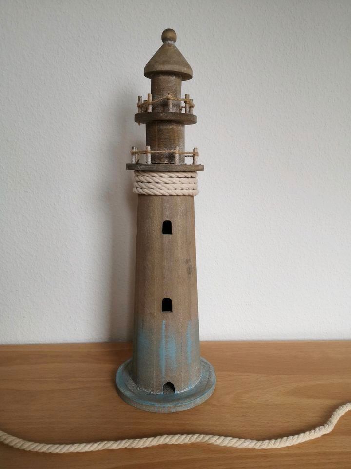 Schöner Leuchtturm aus Holz, 37 cm, Neuware in Rhauderfehn