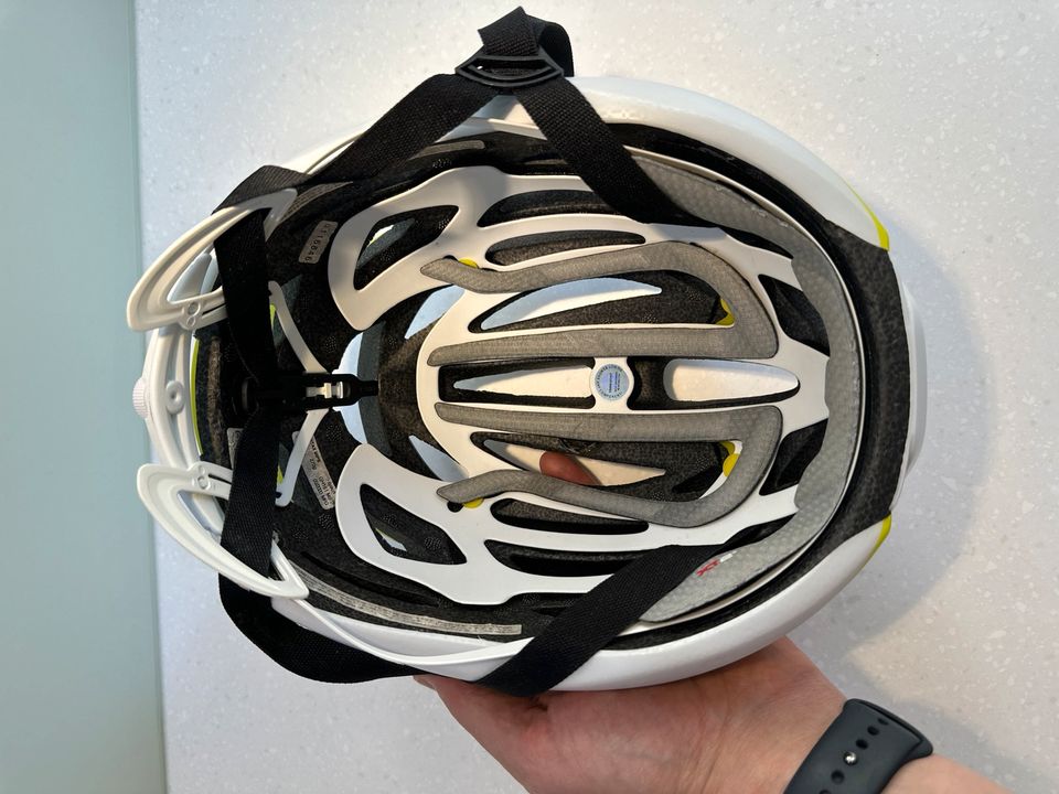 GIRO Rennrad Helm (keine Kratzer) in München