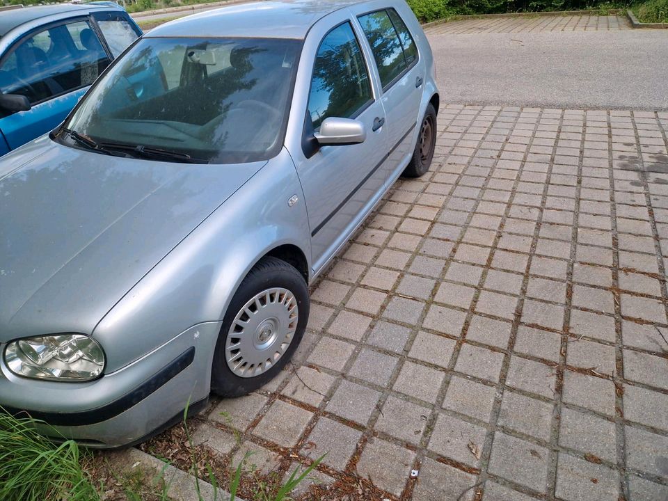 Golf 4 1.6 Automatik in Trostberg