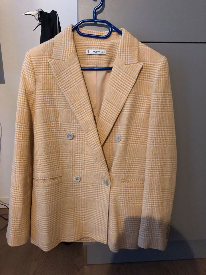 Jacke/ Blazer Mango in Berlin