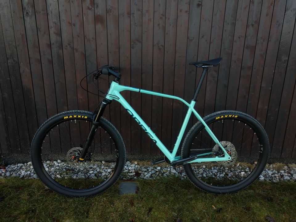 Orbea Mtb 29 Zoll 1x12 XL 2XL Bianchi Farbe Specialized Pedalen in München