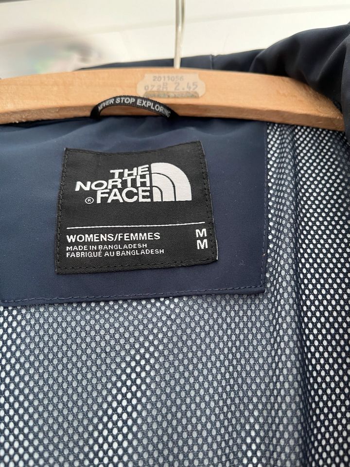 Regenjacke North Face blau wie neu, Größe M hikesteller in Herdecke