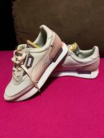Puma Turnschuhe Damen rosa beige metallic 39 Sneaker top Zustand! Baden-Württemberg - Überlingen Vorschau