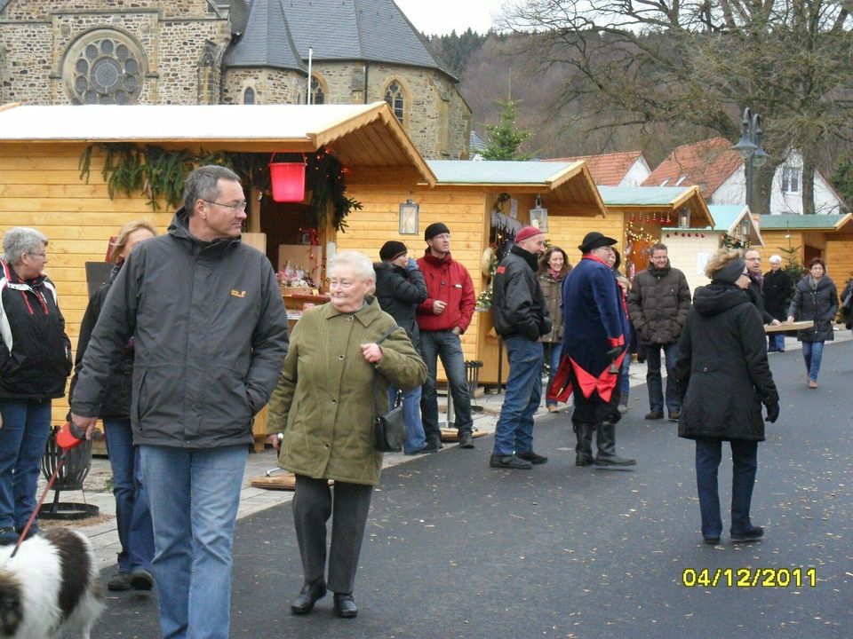 Marktstand Verkaufsstand Verkaufshütte  Weihnachtsmarkthütte Spargelverkaufsstand Verkaufsbude Gerätehaus Schuppen Hütte  Kiosk Erdbeerstand Spargelhütte Weihnachtsmarktstand in Rödinghausen