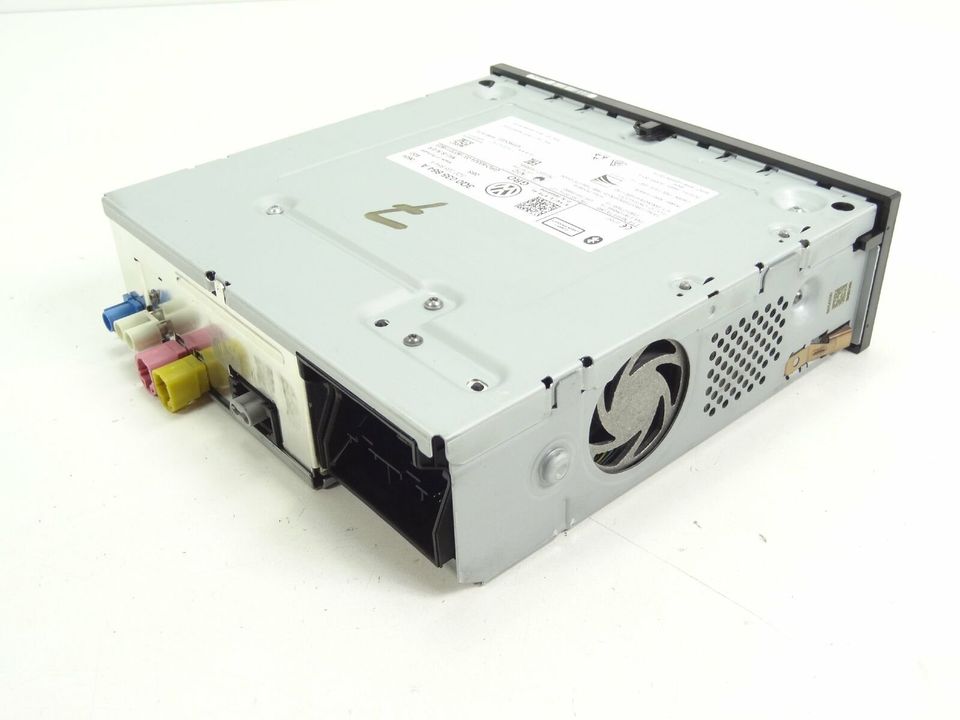 VW Discover Media Radio CD SD Navi Bluetooth main unit 3Q0035864A in Königs Wusterhausen