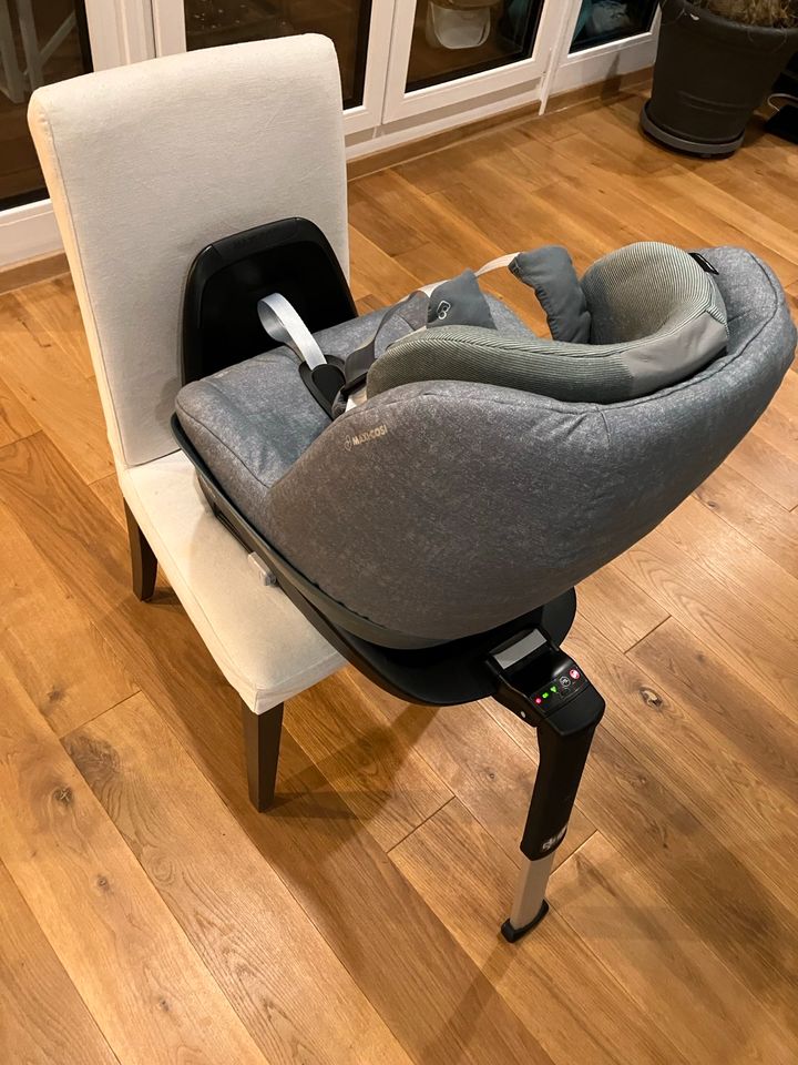 Maxi Cosi Pebble +, 2Way Pearl und 2Way fix Isofix Basis in Hannover