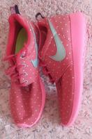 Nike Rosherun Roshe Rot Pink Punkte Glitzer 39 Neuw Sneaker Herz Baden-Württemberg - Karlsruhe Vorschau