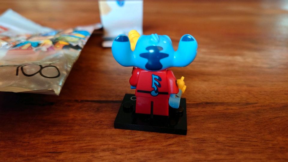 Lego Disney 100 16 Stitch (Lilo) Figur in Gilching