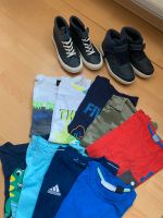 T-Shirt‘s 134/140 / Schuhe 33/34 Sachsen-Anhalt - Dahlenwarsleben Vorschau