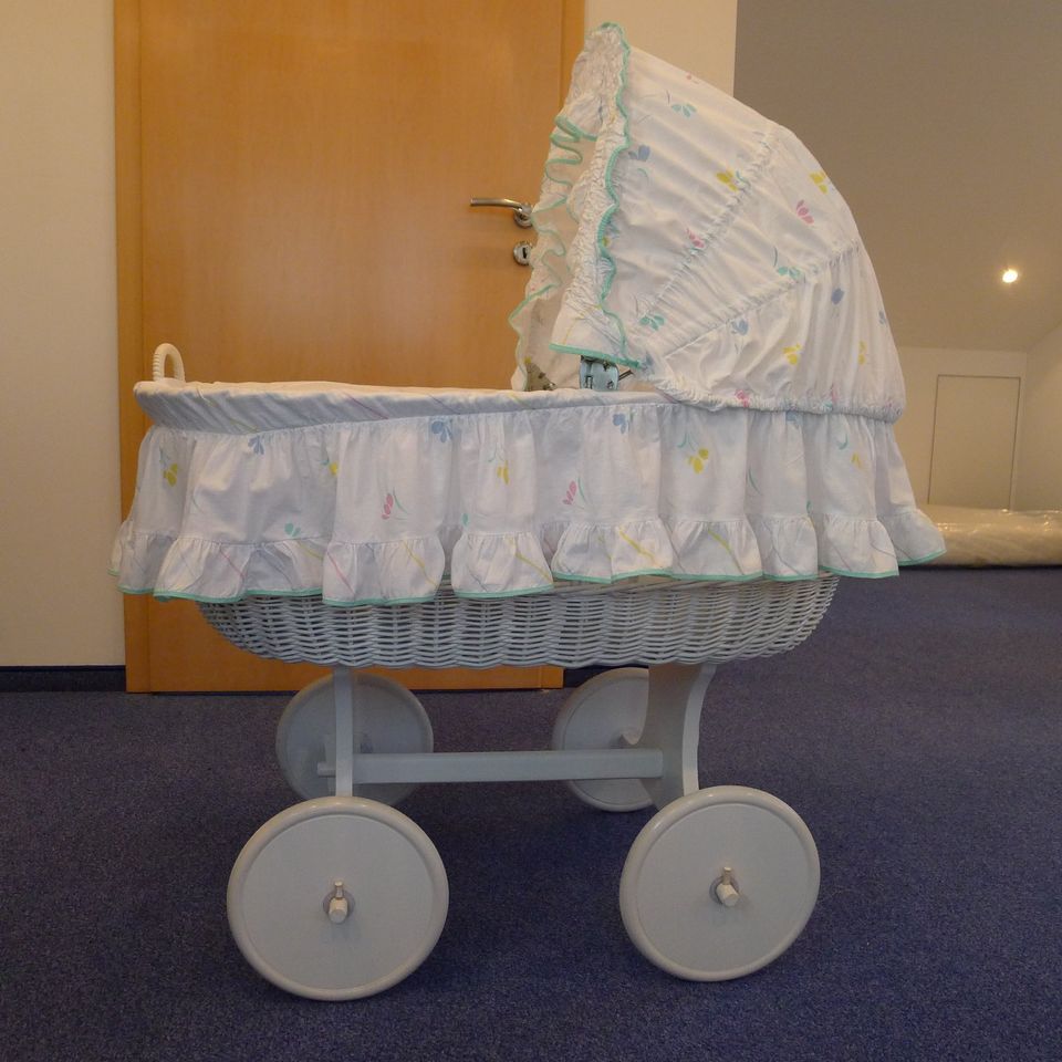 Kinderbett Bollerwagen Stubenwagen Kinderwagen von Leipold in Gessertshausen